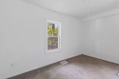 9 Martel St, Fitchburg, MA 01420 - Photo 15