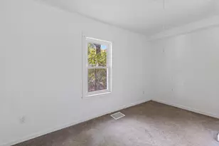 9 Martel St, Fitchburg, MA 01420 - Photo 15