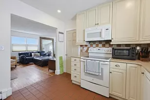 68 Lancaster Ave, Revere, MA 02151 - Photo 7