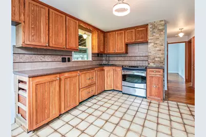 253 Central St, Hudson, MA 01749 - Photo 11