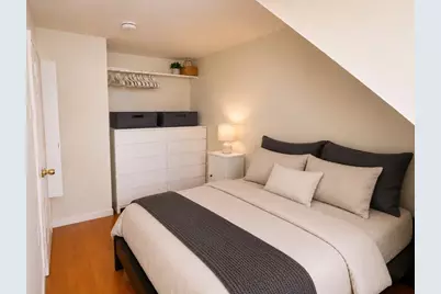 28 Phillips St #M, Boston, MA 02114 - Photo 9