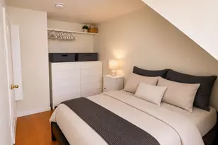 28 Phillips St, Boston, MA 02114 - Photo 9