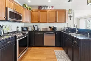 11 Fellowship Cir, Wareham, MA 02576 - Photo 15