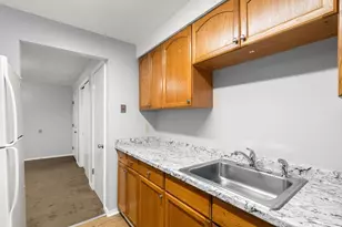 180 Main St, Bridgewater, MA 02324 - Photo 5