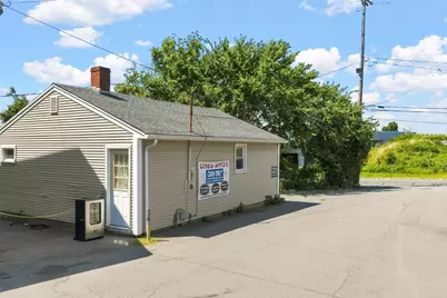 330 Hathaway Rd, New Bedford, MA 02746 - Photo 7