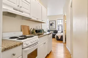 28 Phillips St, Boston, MA 02114 - Photo 3