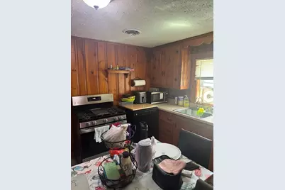 95 Augustine St, Brockton, MA 02301 - Photo 5