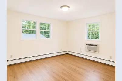 90 Beacon St #8, Lawrence, MA 01843 - Photo 5