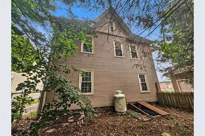 8-10 Aspen St, Ware, MA 01082 - Photo 5