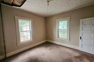 8-10 Aspen St, Ware, MA 01082 - Photo 11