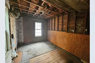8-10 Aspen St, Ware, MA 01082 - Photo 13