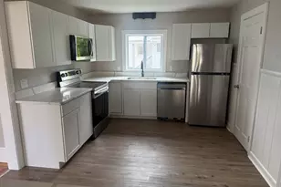 25 W Union St, East Bridgewater, MA 02333 - Photo 1