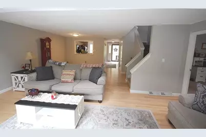 12 Hawthorne Vlg #C, Franklin, MA 02038 - Photo 5