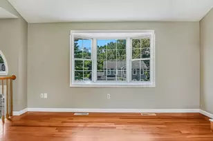 83 Waterman Ave, East Longmeadow, MA 01028 - Photo 5