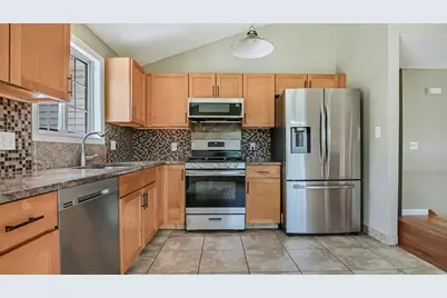 83 Waterman Ave, East Longmeadow, MA 01028 - Photo 11