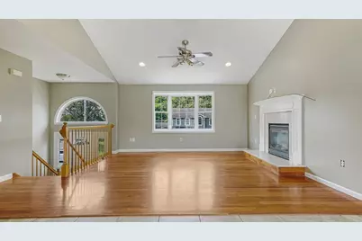 83 Waterman Ave, East Longmeadow, MA 01028 - Photo 5