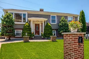 21 Cardosi Ct, Pawtucket, RI 02861 - Photo 1