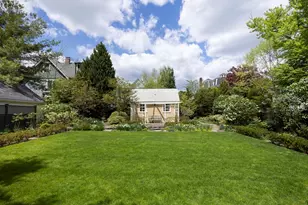19 Gray Gardens E, Cambridge, MA 02138 - Photo 17