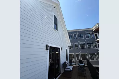 6-8 Weld Hill St, Boston, MA 02130 - Photo 11