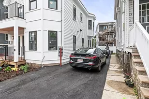 68 Weld Hill St, Boston, MA 02130 - Photo 9