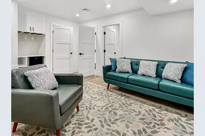 6-8 Weld Hill St, Boston, MA 02130 - Photo 21