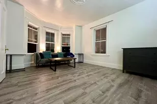 229 South St, Waltham, MA 02453 - Photo 5