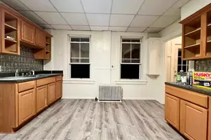 229 South St, Waltham, MA 02453 - Photo 3