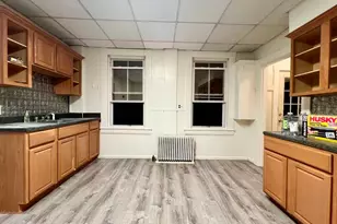 229 South St, Waltham, MA 02453 - Photo 3