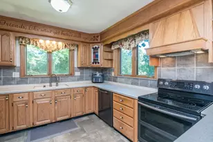 35 Old Stagecoach Dr, Monson, MA 01057 - Photo 13