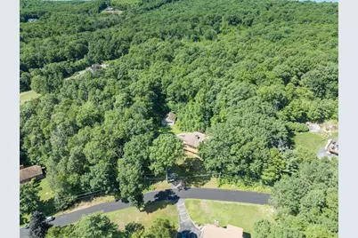 35 Old Stagecoach Dr, Monson, MA 01057 - Photo 9