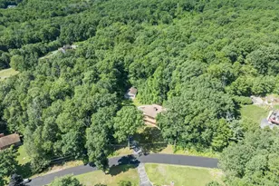 35 Old Stagecoach Dr, Monson, MA 01057 - Photo 9