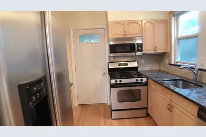 31 Gilbert Rd #2, Belmont, MA 02478 - Photo 5