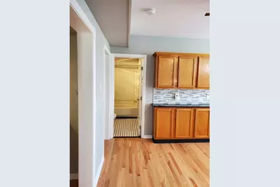 31 Esther St, Worcester, MA 01604 - Photo 3