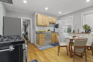 42-44 Gold Star, Cambridge, MA 02140 - Photo 3