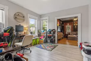 85 Montrose St, Springfield, MA 01109 - Photo 9
