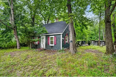 52 S Main St, Berkley, MA 02779 - Photo 11