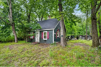 52 S Main St, Berkley, MA 02779 - Photo 11