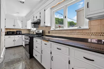 29 Bowman St, Malden, MA 02148 - Photo 15