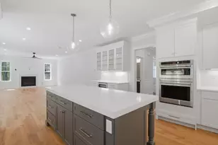1 Dolores Dr, Burlington, MA 01803 - Photo 9