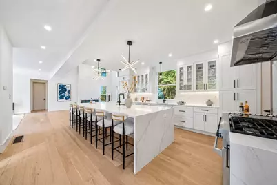 43 Pleasant St, Nahant, MA 01908 - Photo 9