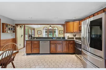 12 Heritage Drive, Woburn, MA 01801 - Photo 11