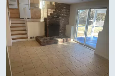 11 Debra Ln, Framingham, MA 01701 - Photo 5