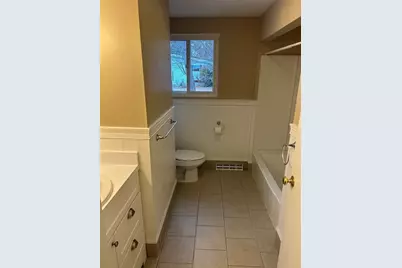 11 Debra Ln, Framingham, MA 01701 - Photo 9