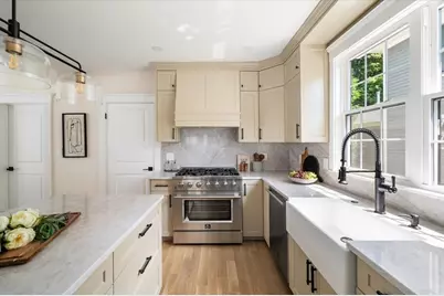 8 Hollis Street, Newton, MA 02458 - Photo 11
