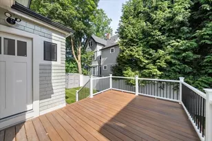 8 Hollis St, Newton, MA 02458 - Photo 27
