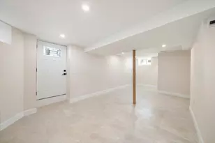 8 Hollis St, Newton, MA 02458 - Photo 25