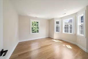 8 Hollis St, Newton, MA 02458 - Photo 19
