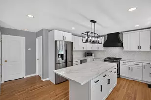 9 Broadview Ave, Berkley, MA 02779 - Photo 7