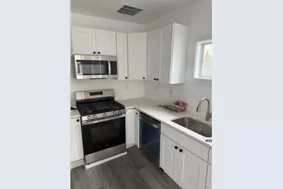 82 William St, Fall River, MA 02721 - Photo 9