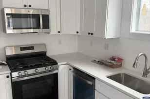 82 William St, Fall River, MA 02721 - Photo 9